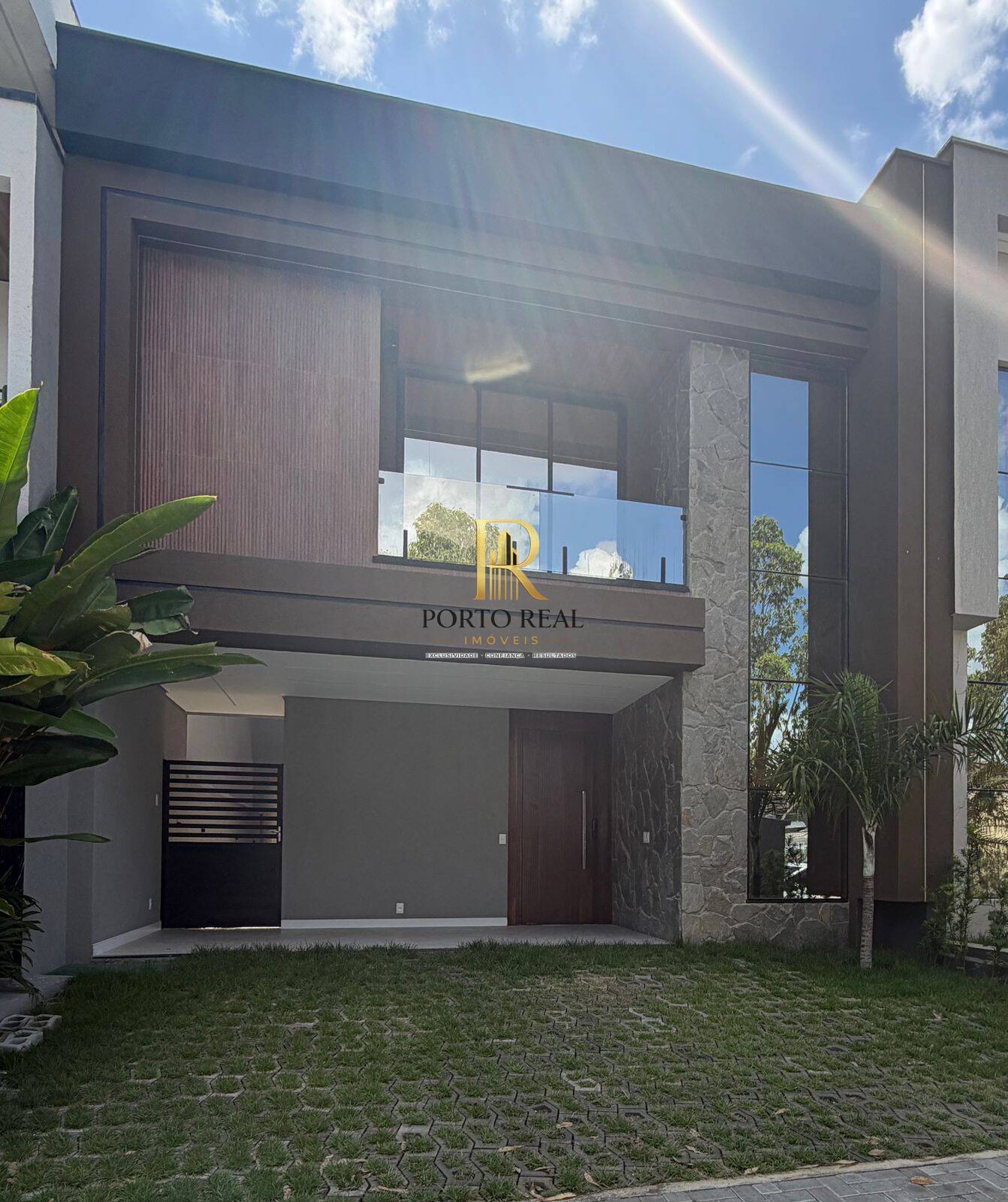 Casa, 4 quartos, 235 m² - Foto 1