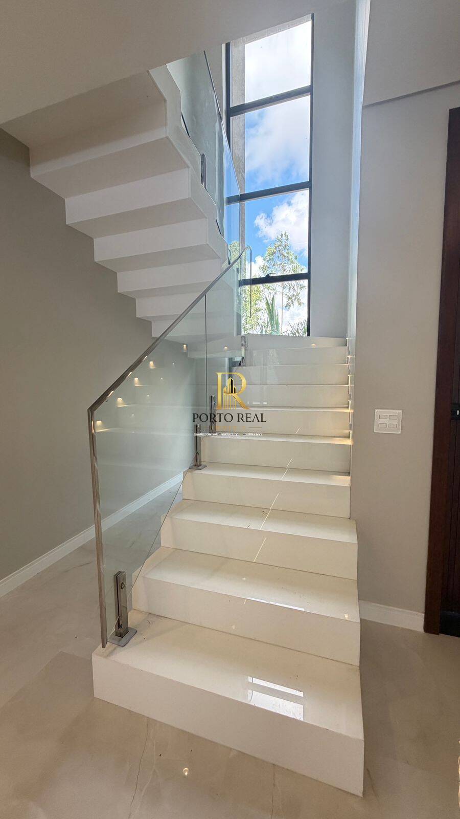 Casa, 4 quartos, 235 m² - Foto 4