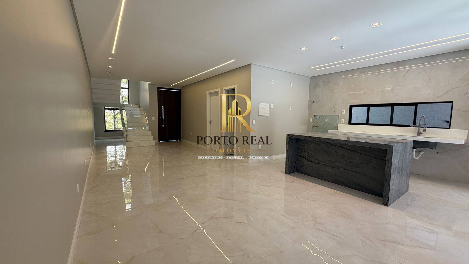 Casa, 4 quartos, 235 m² - Foto 3
