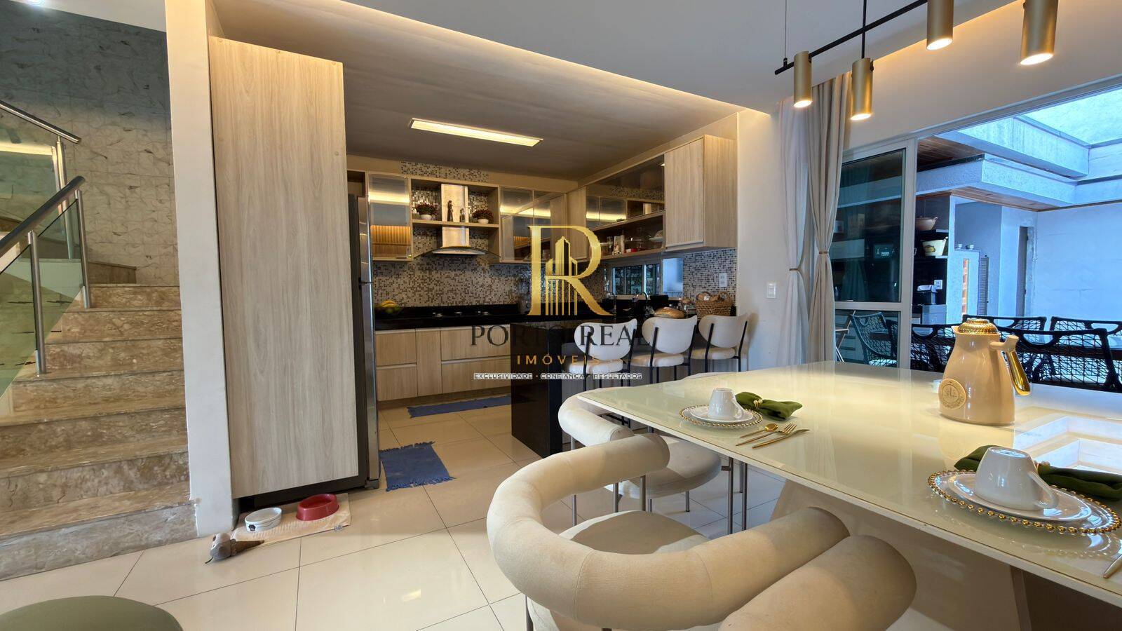 Casa, 3 quartos, 240 m² - Foto 8