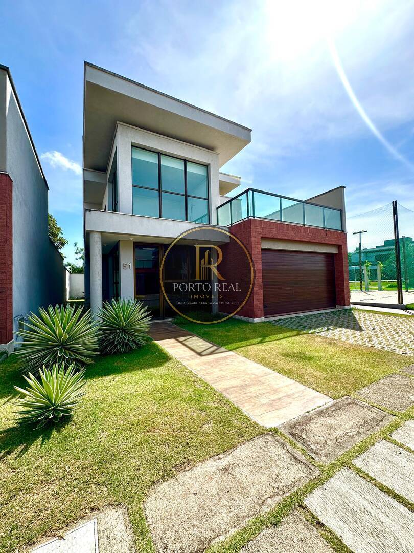 Casa, 3 quartos, 236 m² - Foto 1